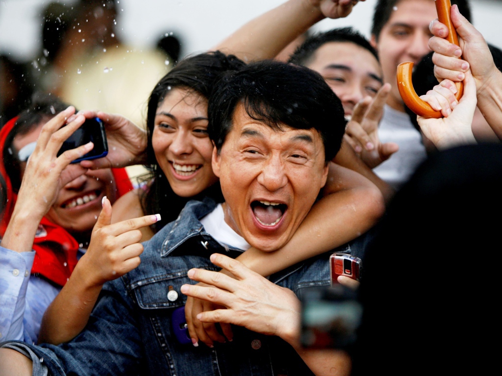 Джеки Чан и его поклонники