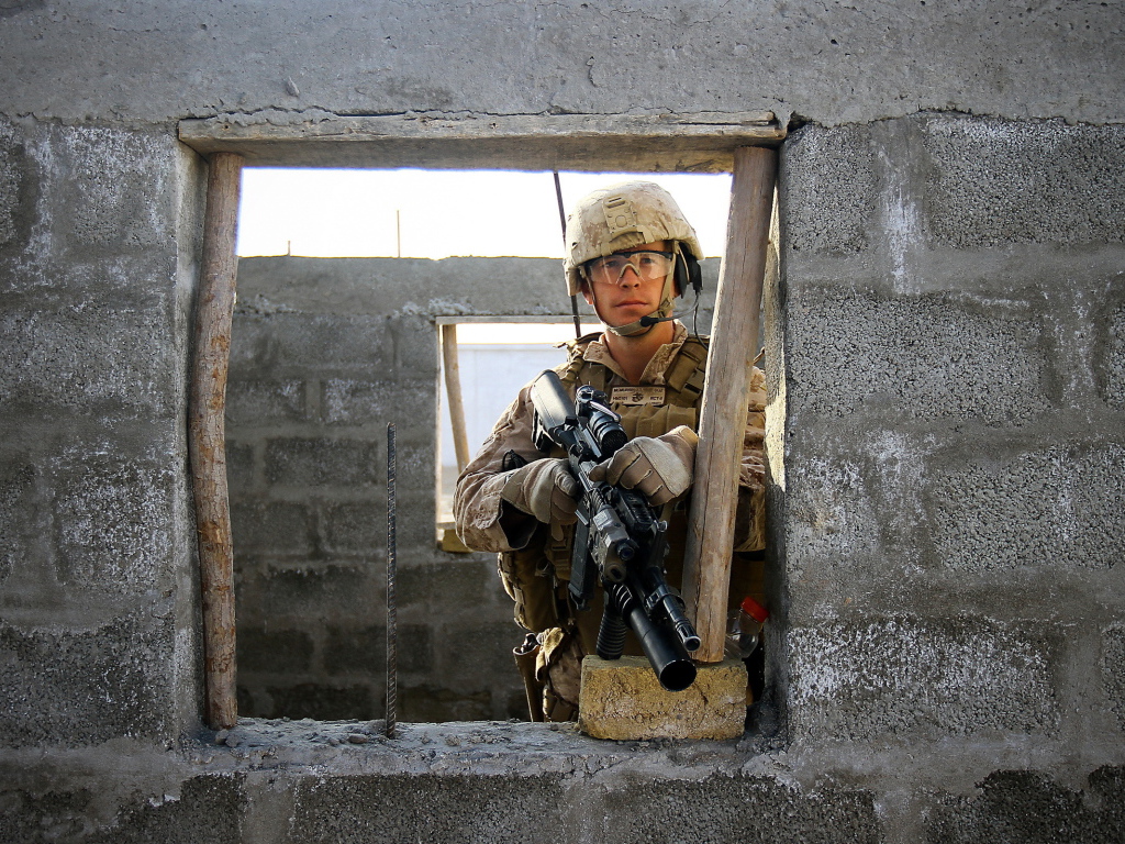 Солдат на учениях