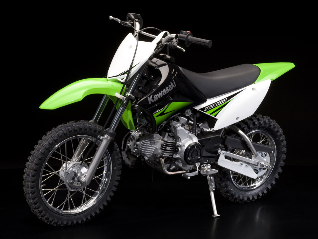 Красивый мотоцикл Kawasaki KLX 125