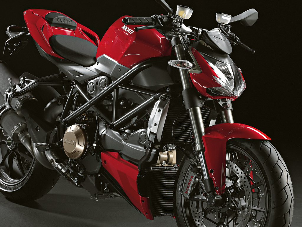 Красивый мотоцикл в москве Ducati Streetfighter 848