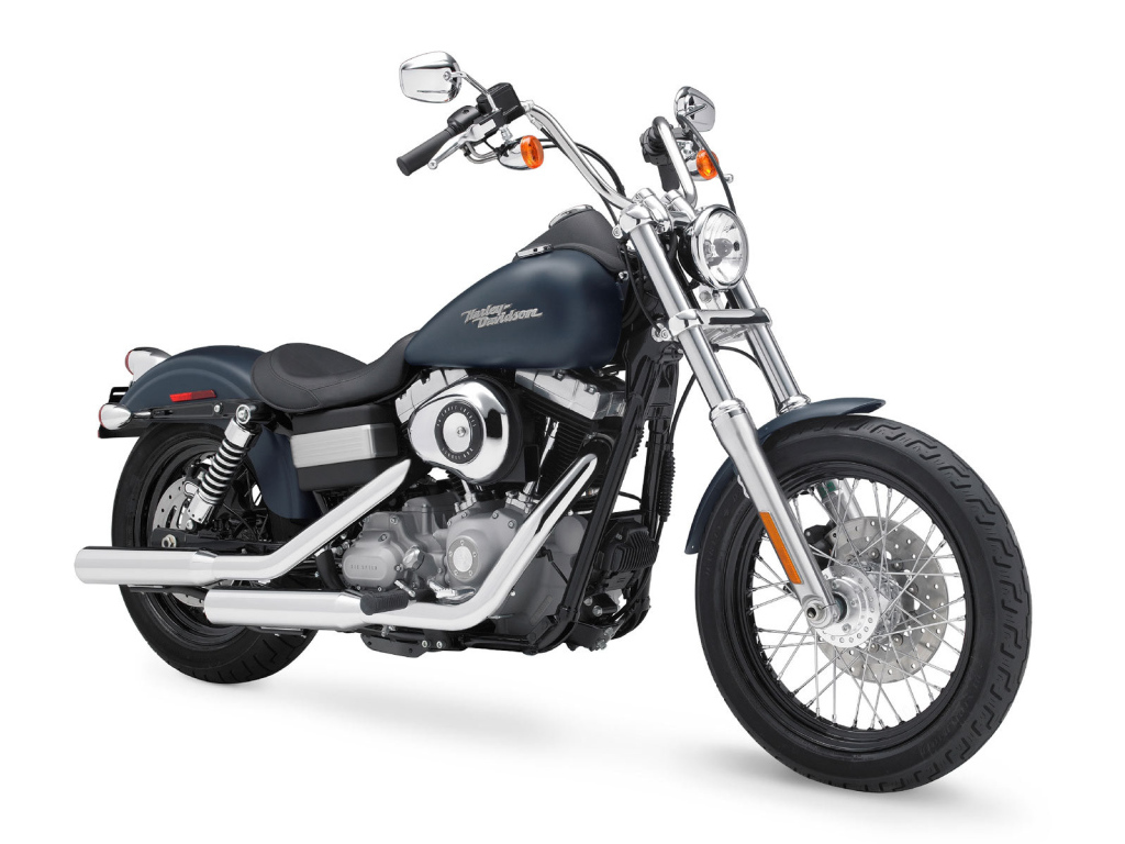 Красивый мотоцикл в москве Harley-Davidson Dyna Street Bob
