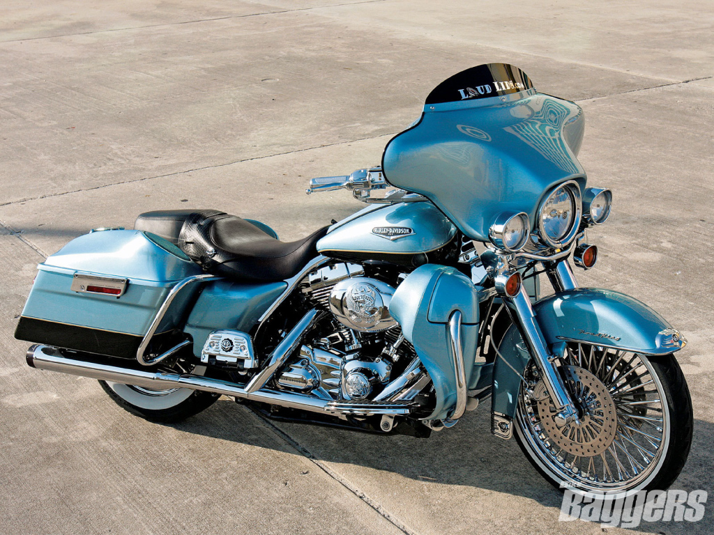 Красивый мотоцикл в москве Harley-Davidson Road King Anniversary Edition