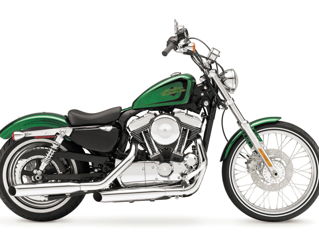 Красивый мотоцикл в москве Harley-Davidson XL 1200V Sportster Seventy-Two