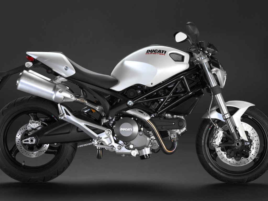Быстрый мотоцикл Ducati Monster 1200