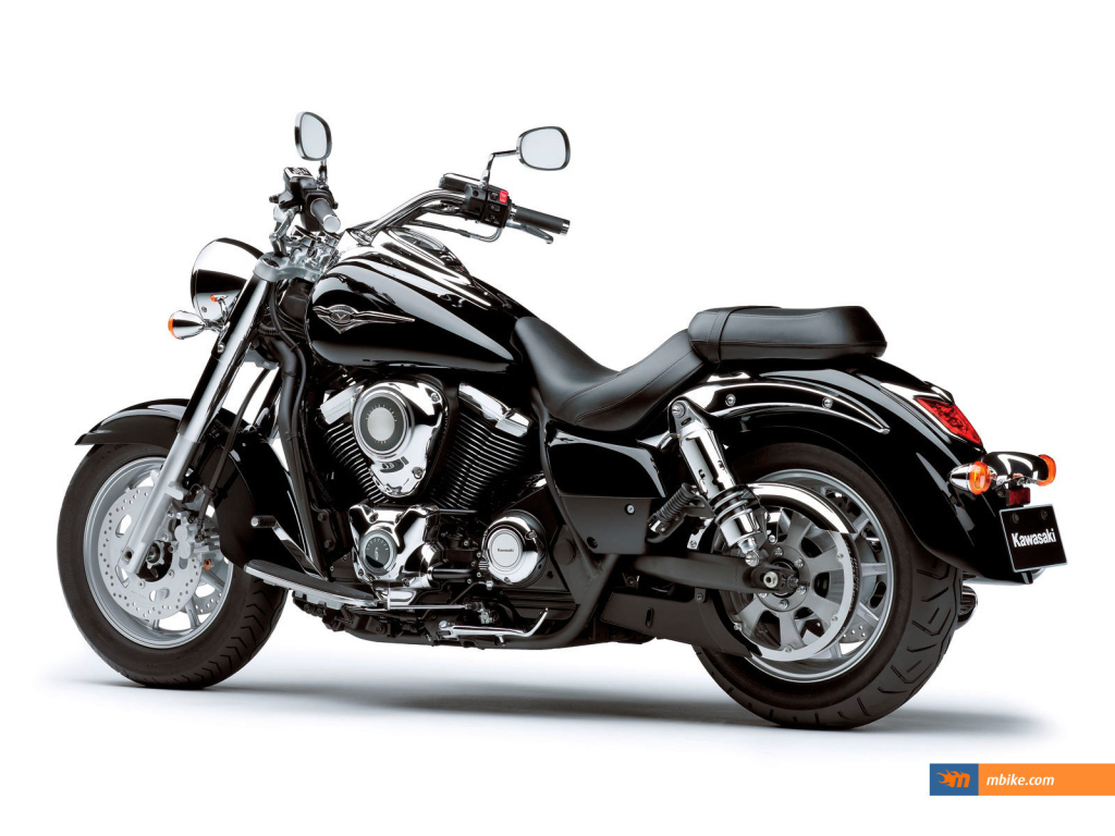 Быстрый мотоцикл Kawasaki VN 1700 Classic