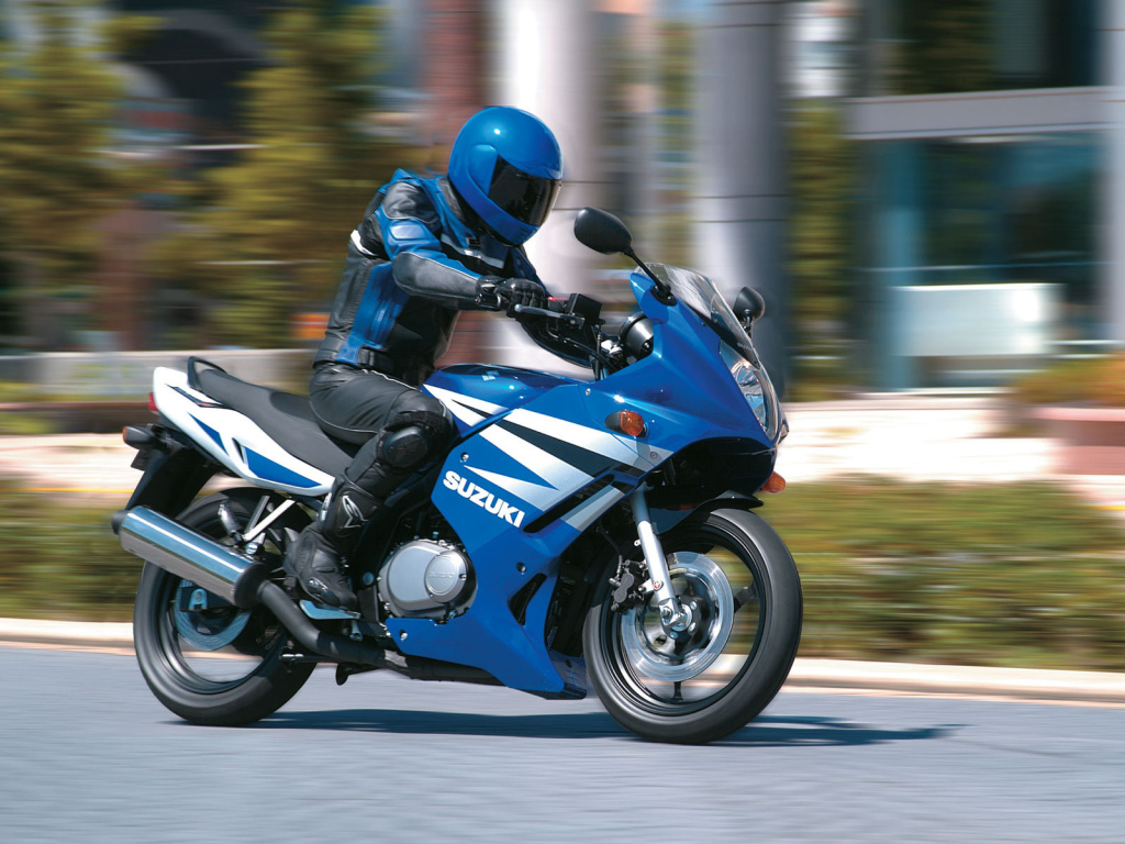 Невероятный мотоцикл Suzuki  GS 500 F 