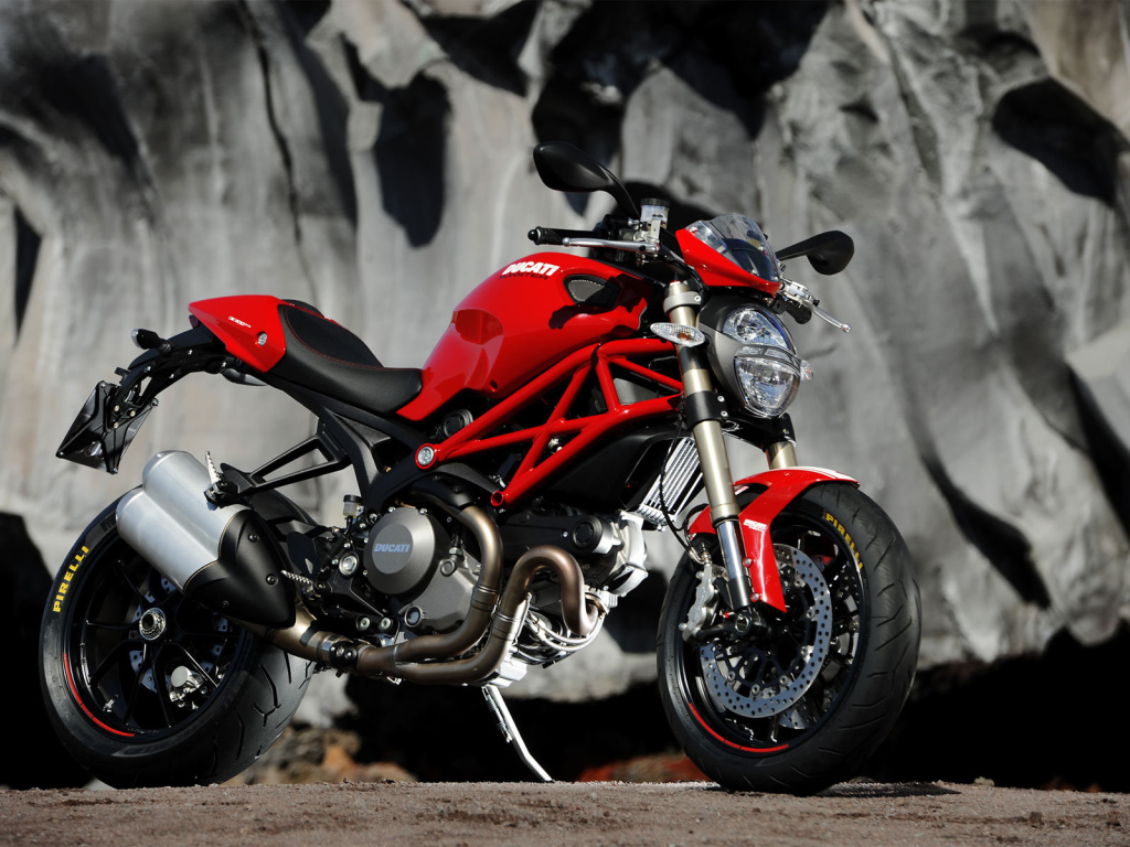 Невероятно быстрый мотоцикл Ducati Monster 1200