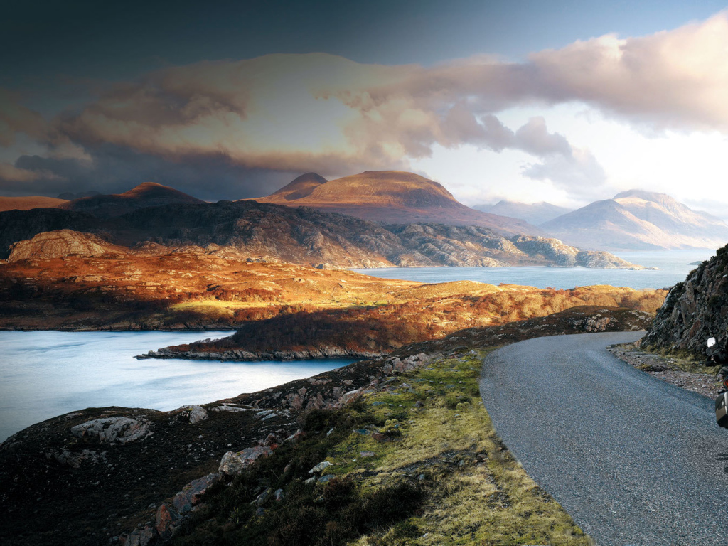 Невероятно быстрый мотоцикл Suzuki V-Storm 650 ABS