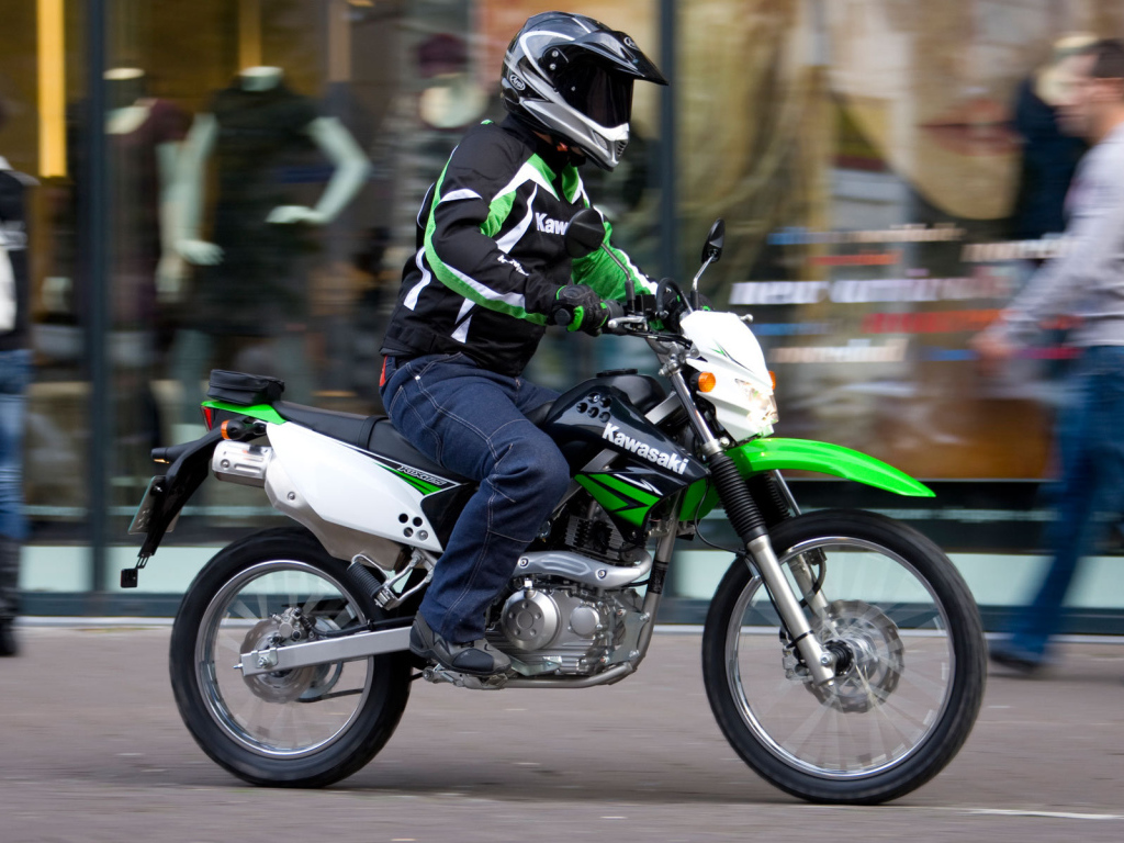 Новый мотоцикл Kawasaki KLX 125