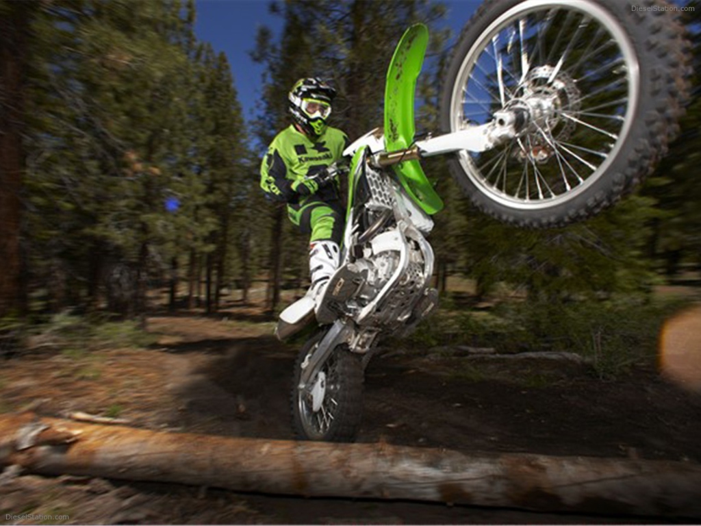 Новый мотоцикл Kawasaki KLX 450 R