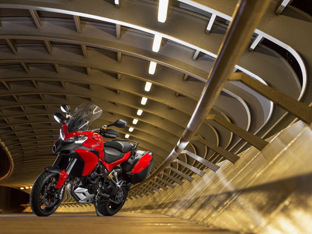 Новый надежный мотоцикл Ducati Multistrada 1200 S Granturismo