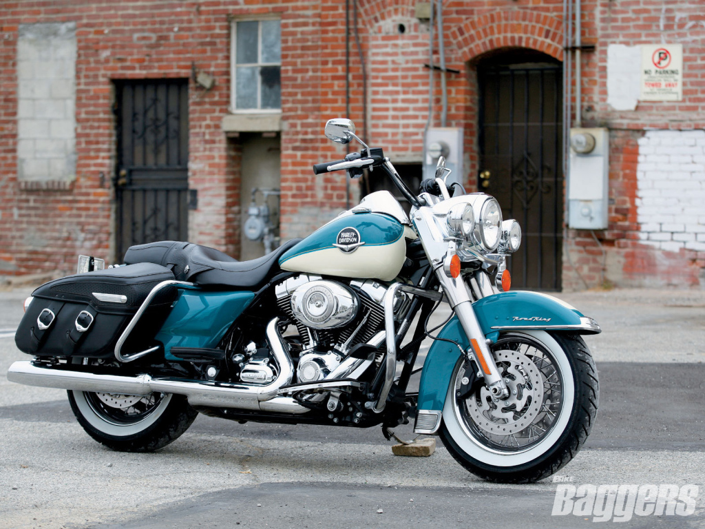 Новый надежный мотоцикл Harley-Davidson CVO Road King