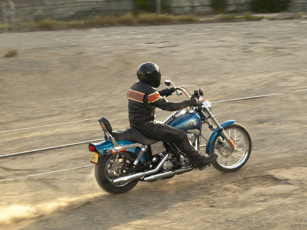 Новый надежный мотоцикл Harley-Davidson Dyna Switchback