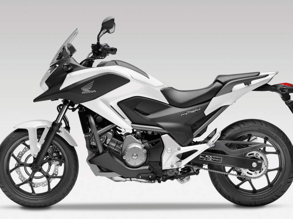 Популярный мотоцикл Honda NC 700 X
