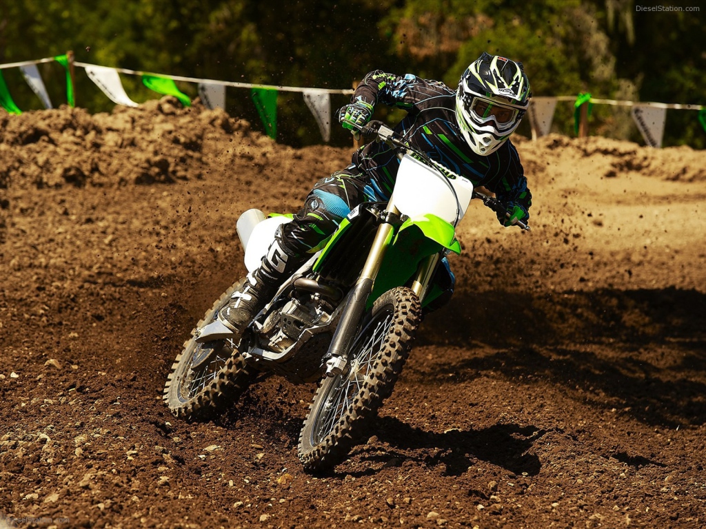 Популярный мотоцикл Kawasaki KX 450 F