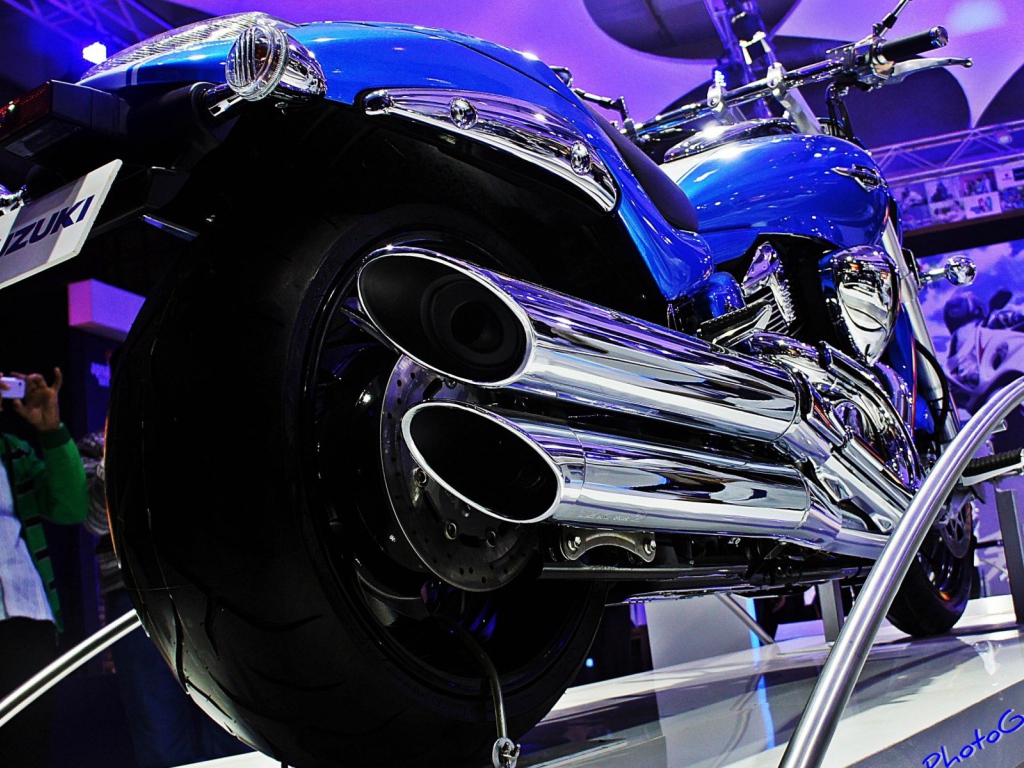 Популярный мотоцикл Suzuki  Intruder C1500T