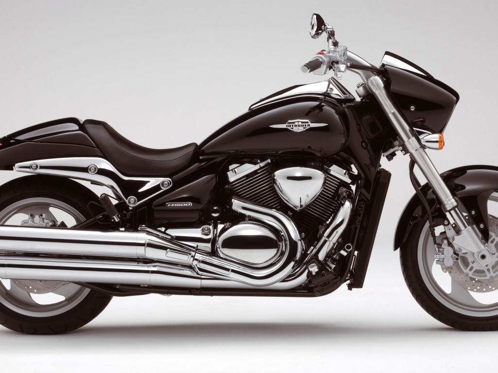 Популярный мотоцикл Suzuki  Intruder M1500