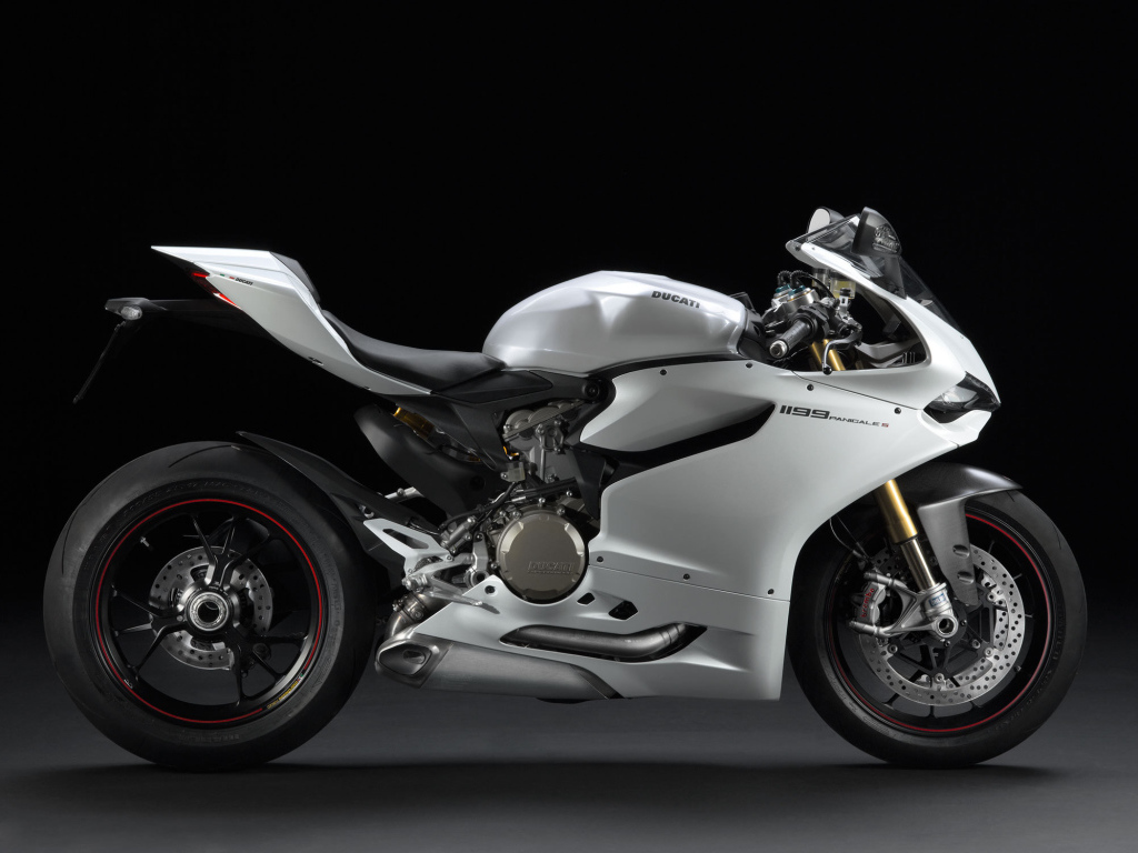 Надежный мотоцикл Ducati Superbike 1199 Panigale
