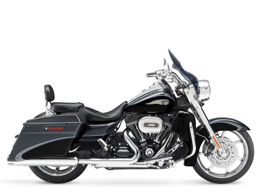 Надежный мотоцикл Harley-Davidson Road King Anniversary Edition