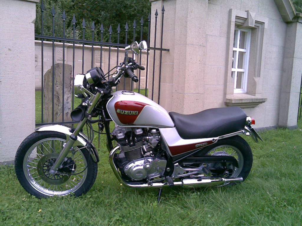 Мотоцикл Suzuki модели RV 125