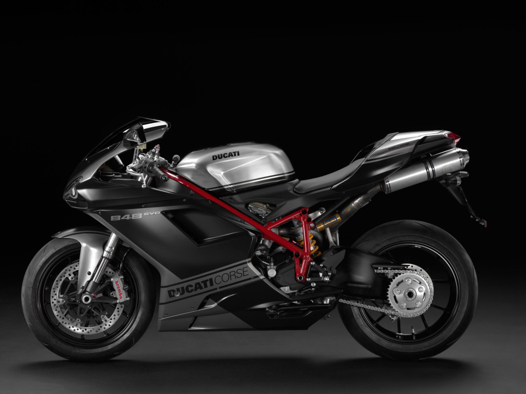 Test drive a motorcycle Ducati Superbike 848 Evo 