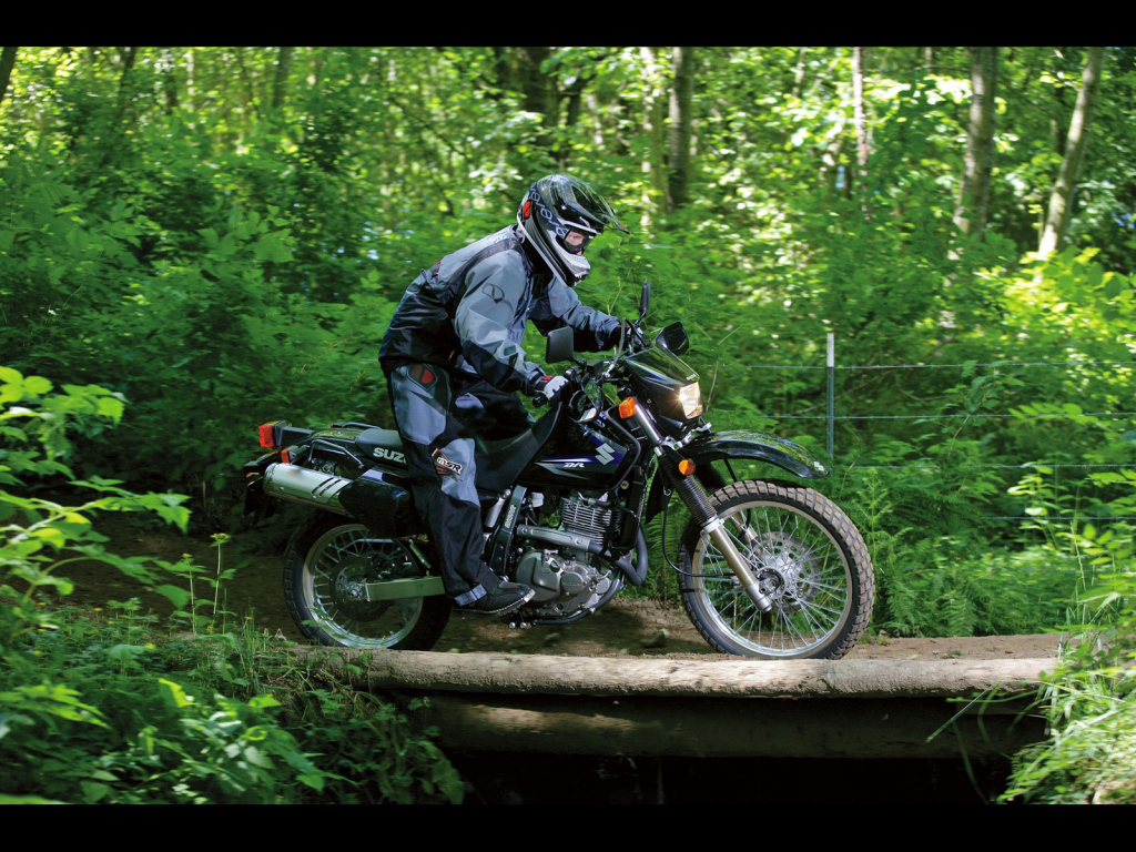 Тест-драйв мотоцикла Suzuki DR 650 SE