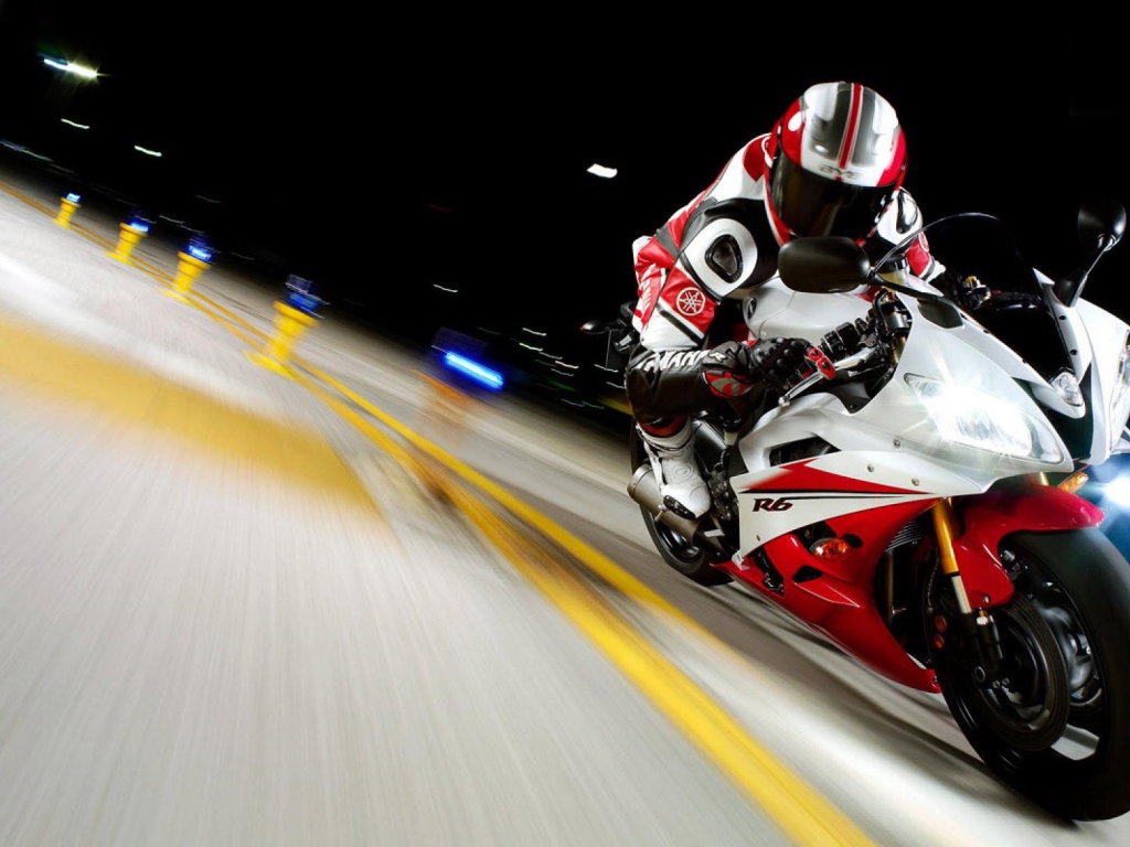 2007 Yamaha YZFR6 гонка