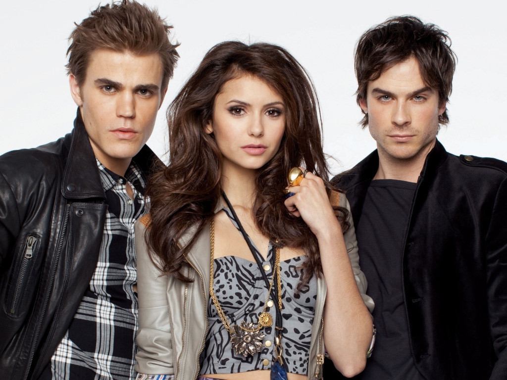 Актриса Нина Добрев