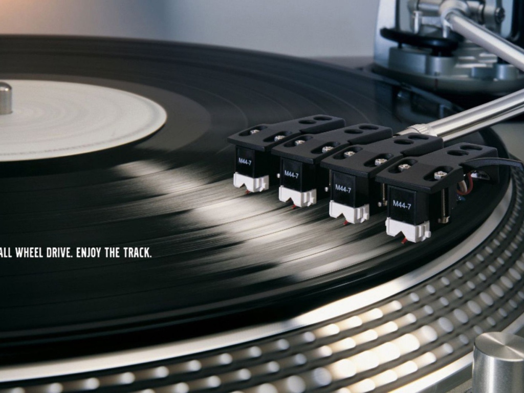 Четыре головки у проигрывателя 