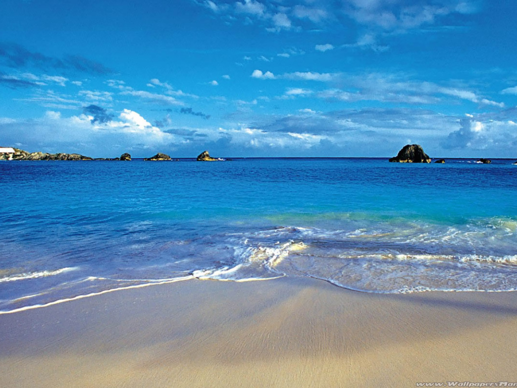 Пляж у лагуны