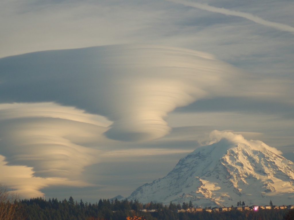 Оригинальные Облака над горами