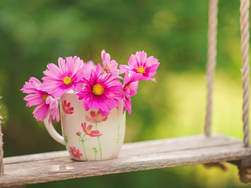 Букет для любимой на качели