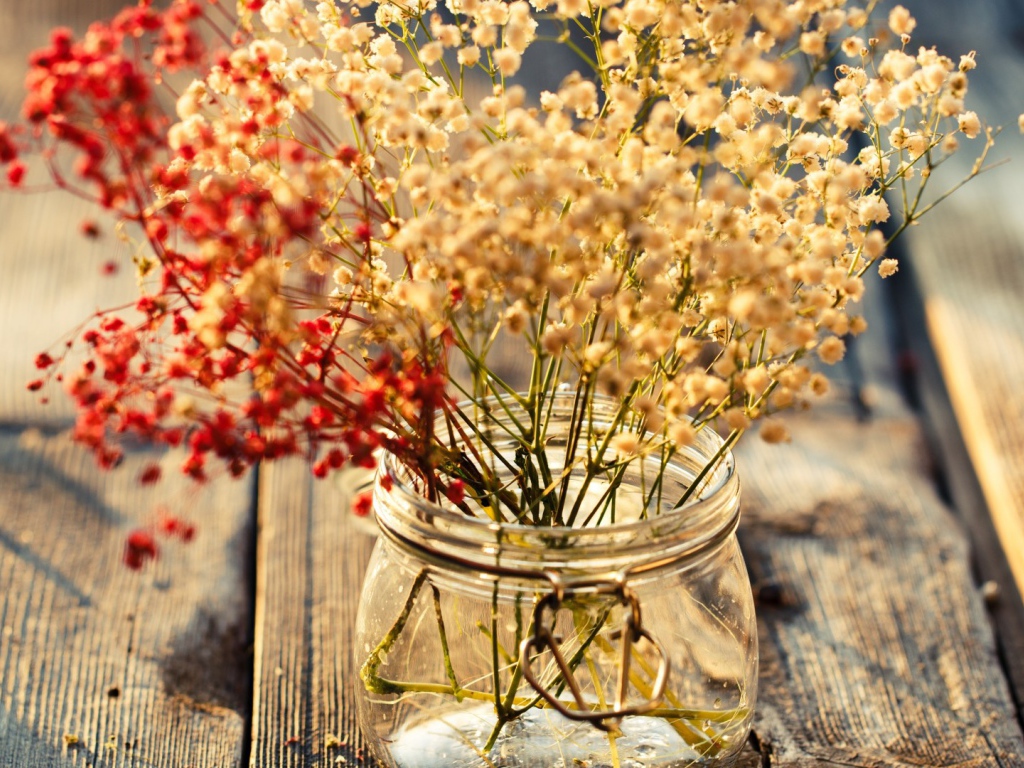 Композиция из сухих веток