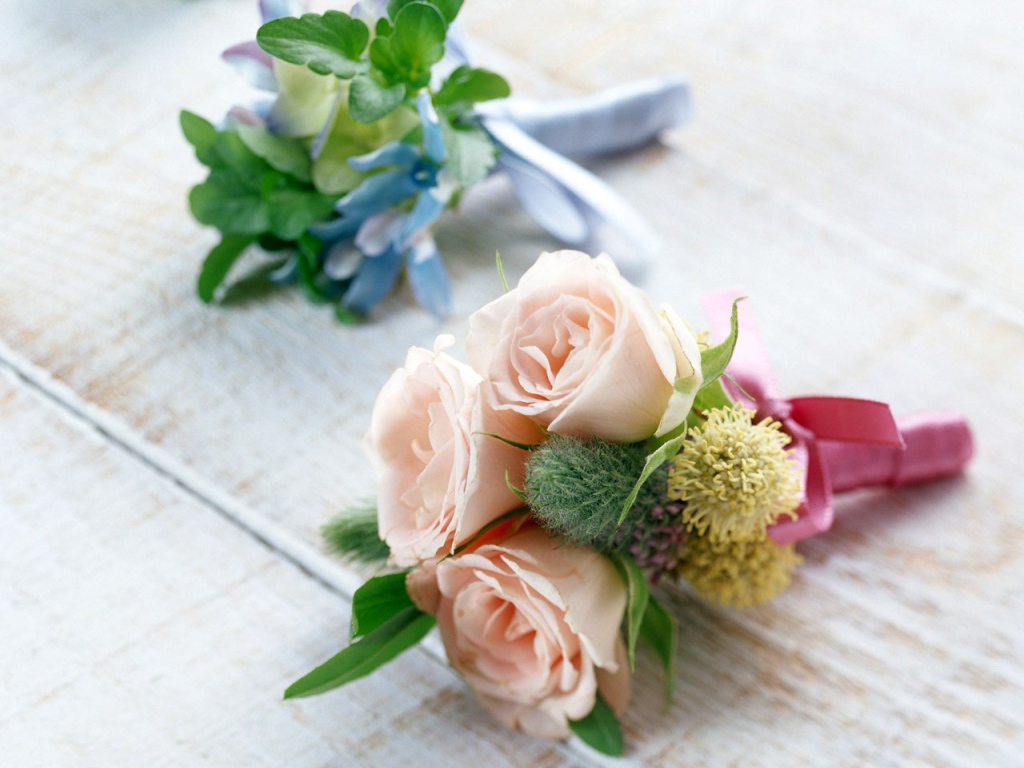 Декоративные букеты цветков