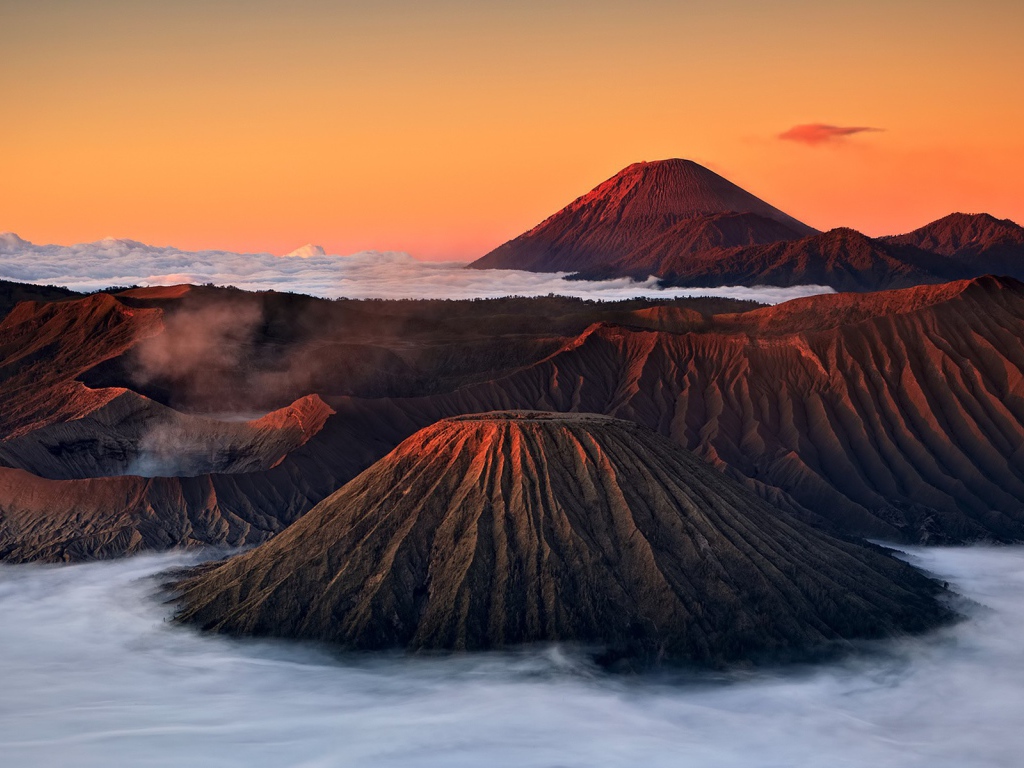 Горы в Индонезии