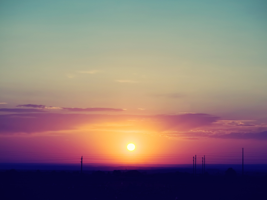 Желтое солнце на закате