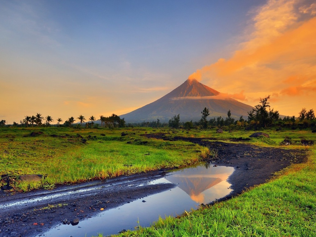 Дымок над вулканом