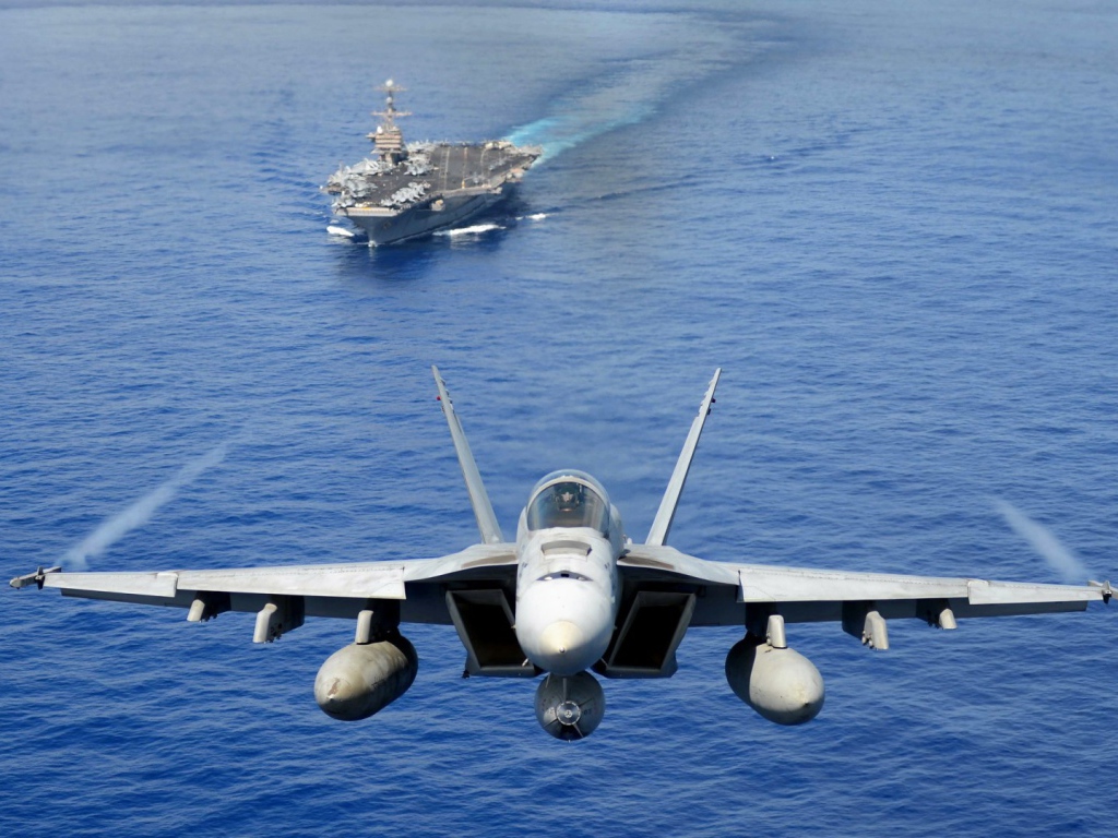 Взлет истребителя с авианосца