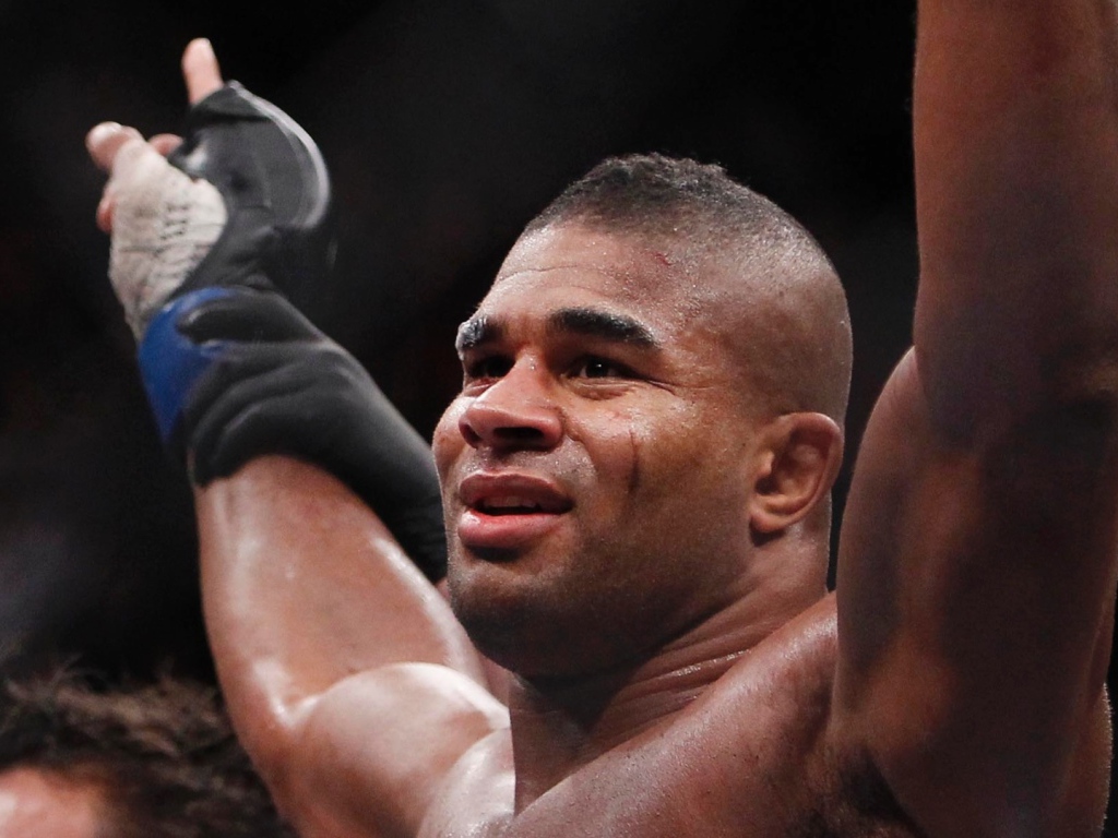 UFC гордость Алистер Оверим