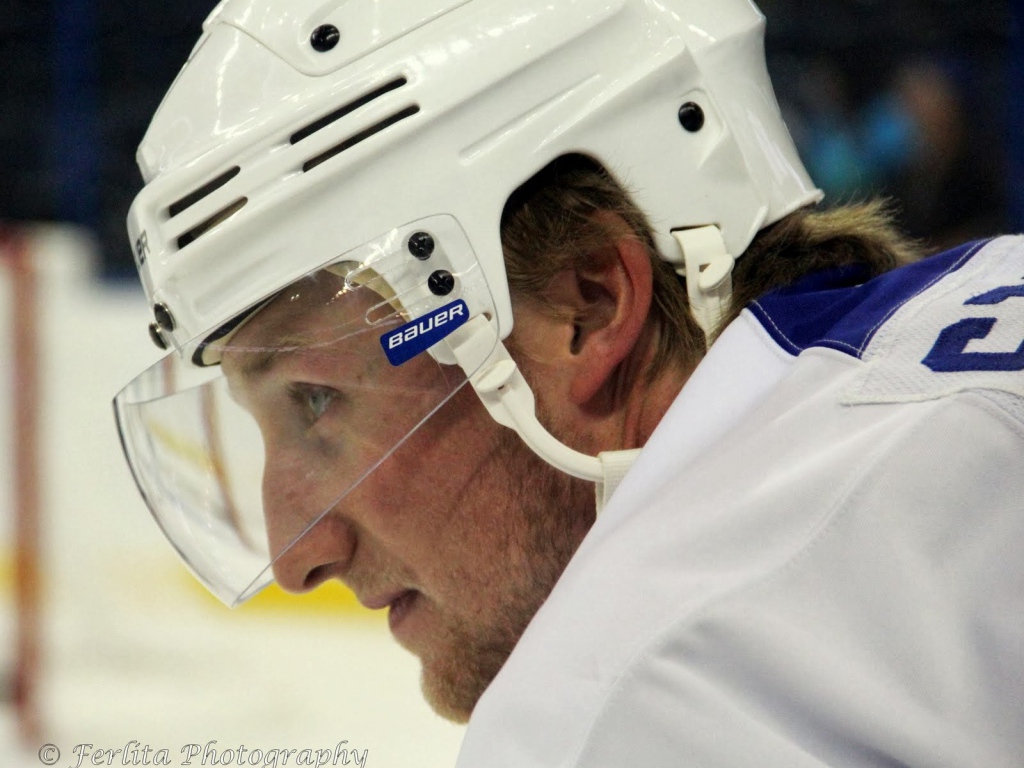 Лучший Хоккеист Тампа-Бэй Стивен Стэмкос крупным планом