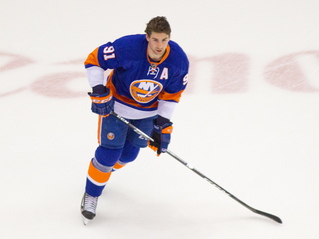 Известный Хоккеист из Айлендерс Джон Таварес