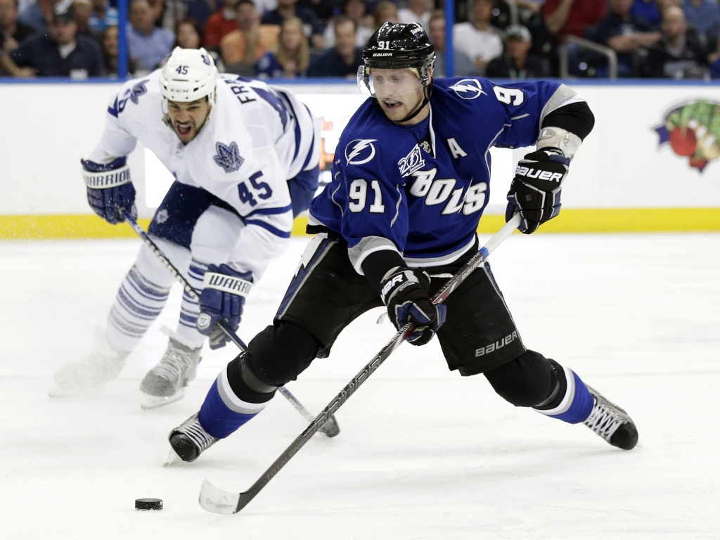 Хоккеист Стивен Стэмкос