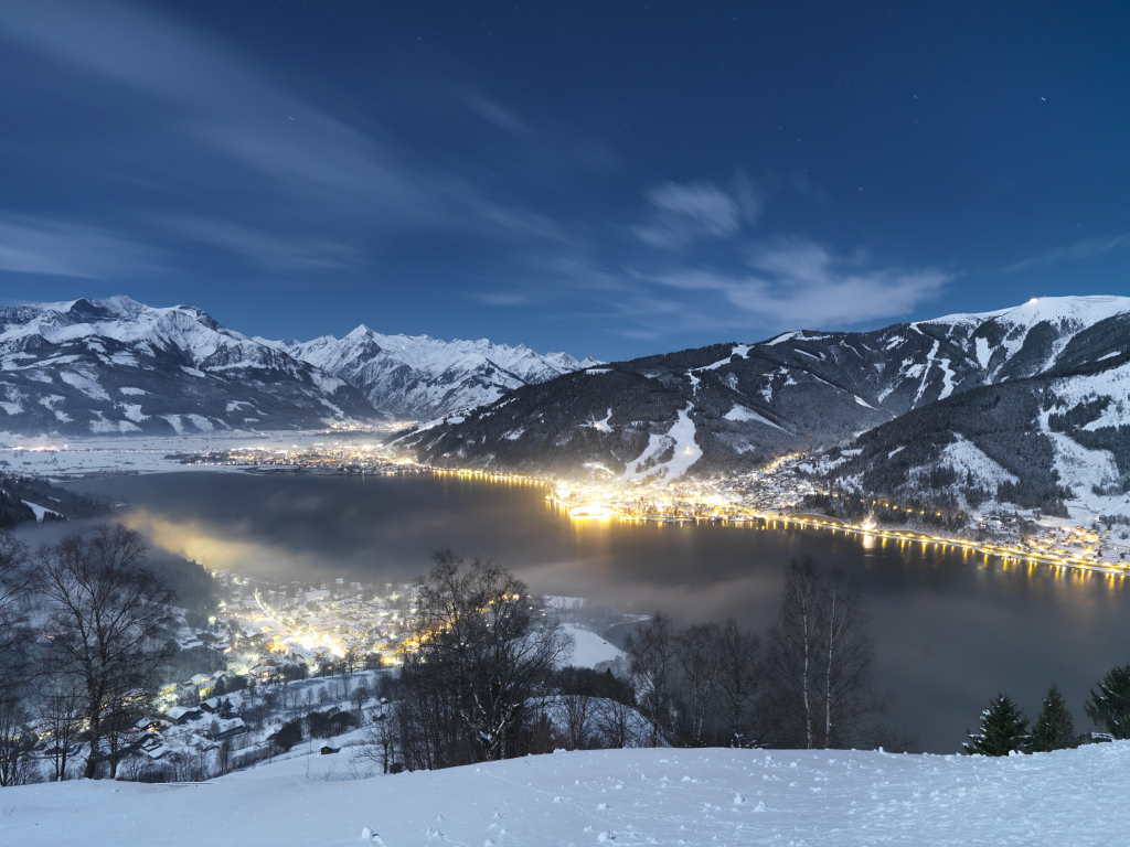 Вечернее сияние на курорте Цель-ам-Зее, Австрия