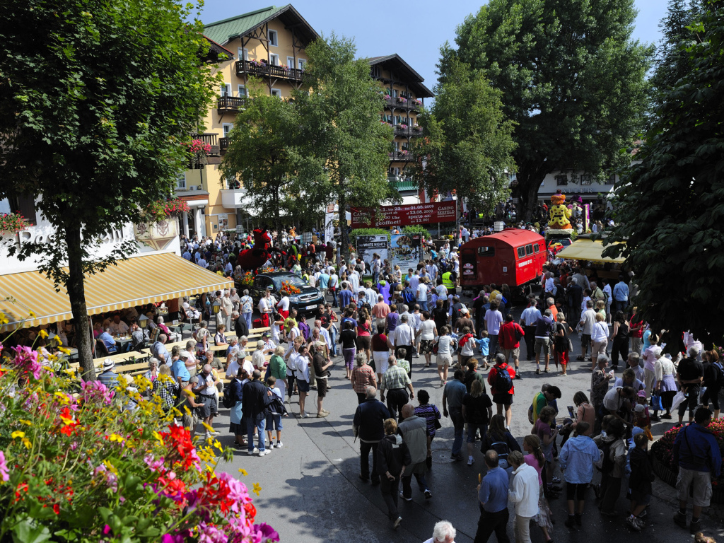 Ярмарочная площадь на курорте Зеефельд, Австрия