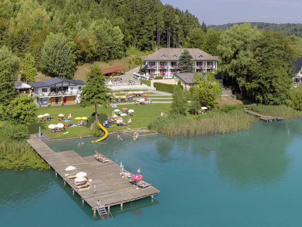 Гостиница на берегу озера Клопайнер Зее, Австрия