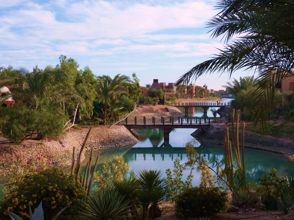 Мосты на курорте Мирамар Круести, Франция