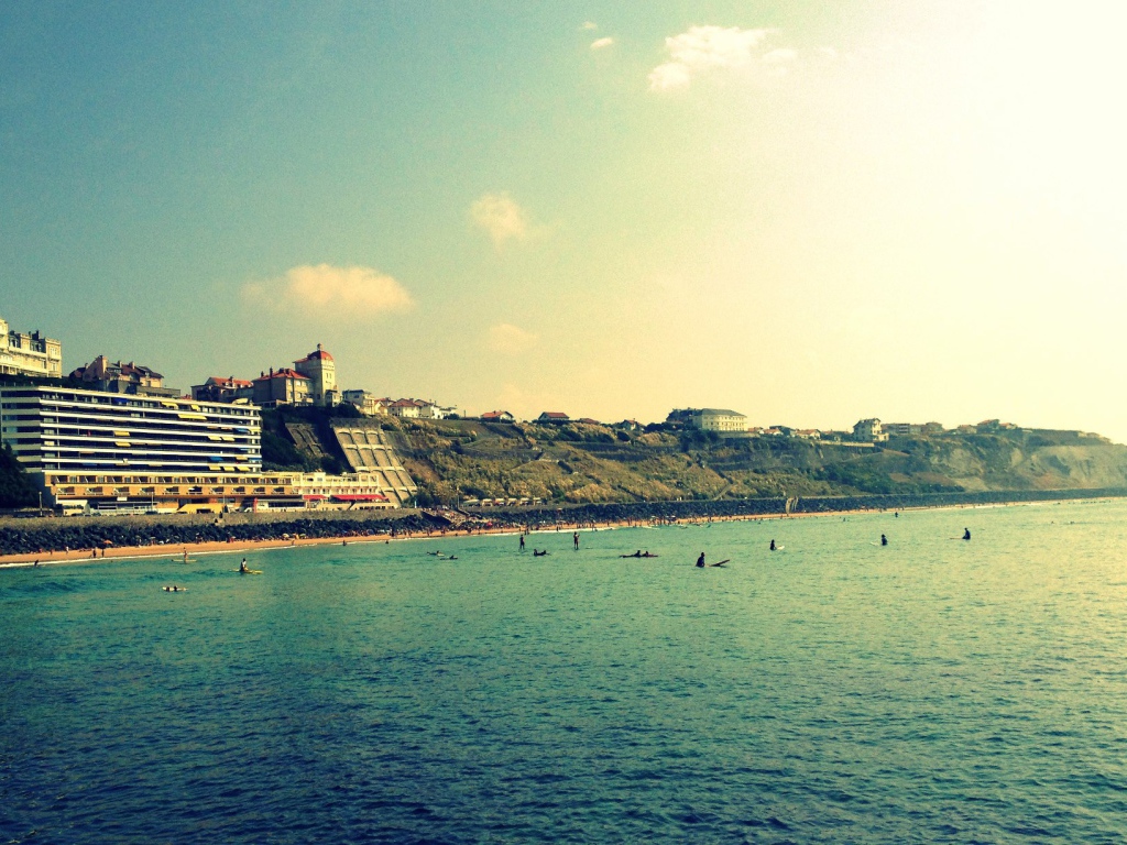 Побережье на курорте Биарриц, Франция