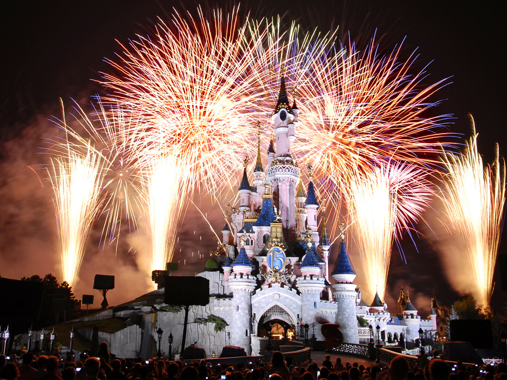 Фейерверк в Диснейленде, Франция