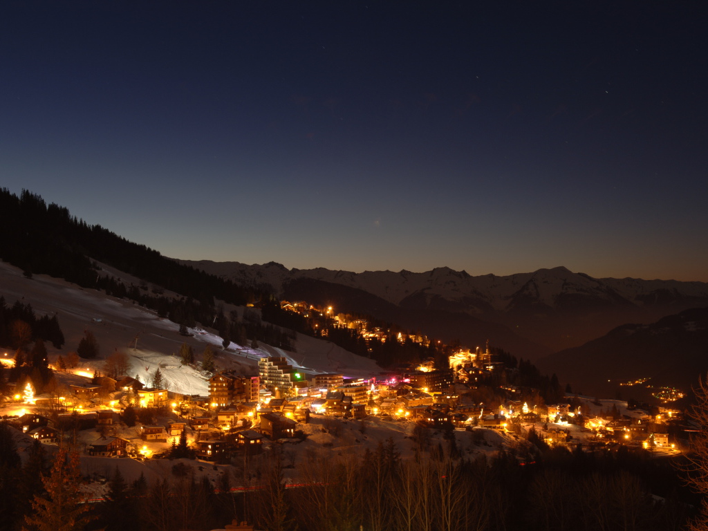 Ночь на горнолыжном курорте Куршевель, Франция
