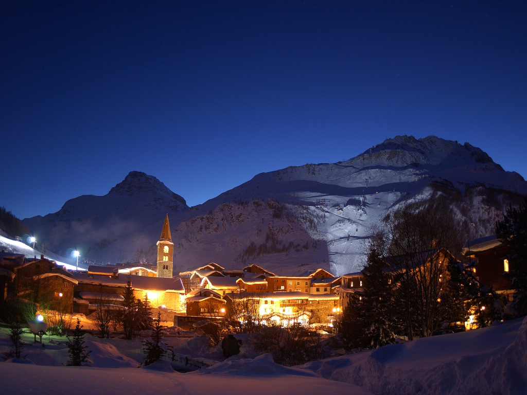 Ночь на горнолыжном курорте Валь д'Изер, Франция